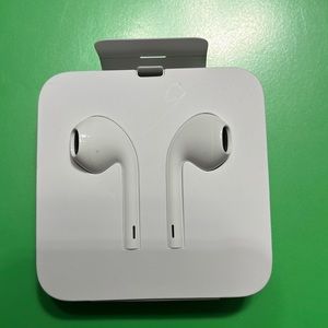 Brand new never used ear buds with lightning connector